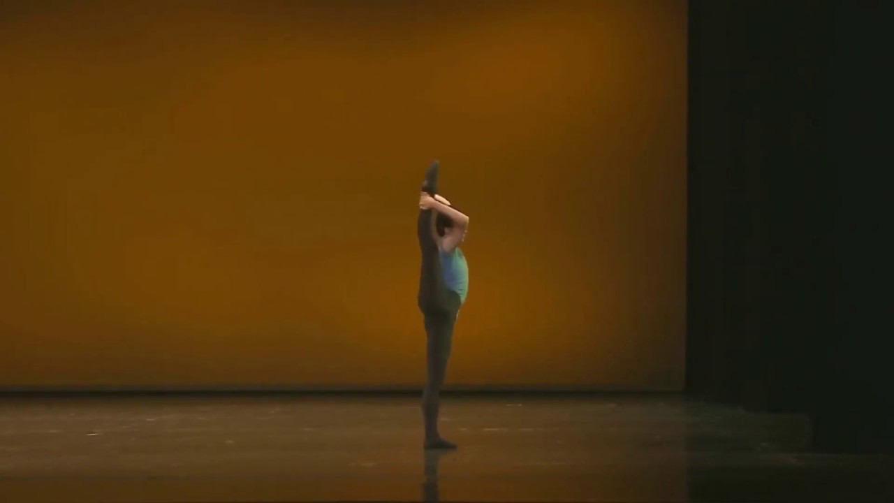 Beijing Dance Academy 北舞2015级古典舞系表演班 - 综合技巧展示（全班）