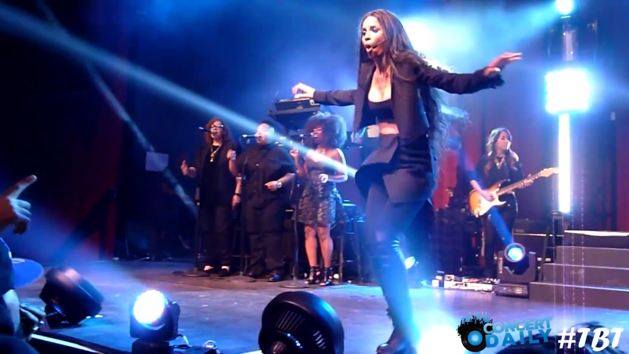Ciara Performs Michael Jackson Dance Tribute & 