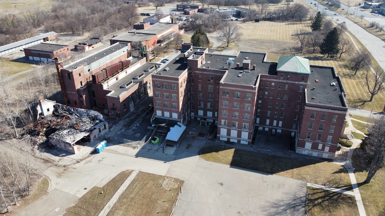 Abandoned Remains: The Eloise Asylum: Drone Footage (Westland, Michigan)