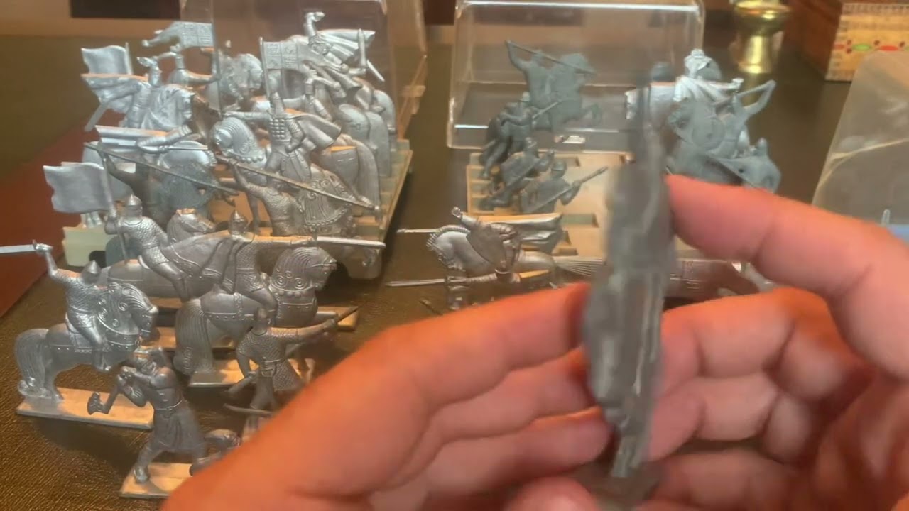 Набор «Ледовое Побоище» ЛКЗ 1972 и 1977 годов / Soviet Metal Toy Knights