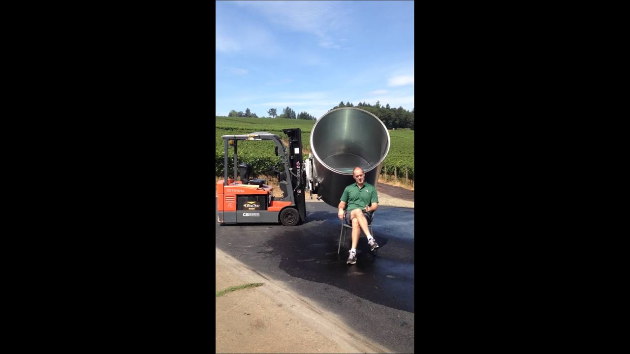 Alex Sokol Blosser takes on the #ALSicebucketchallenge