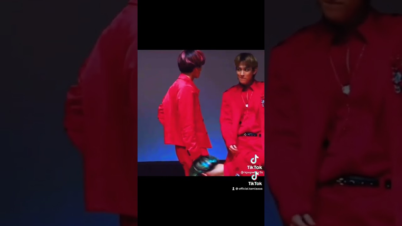 San had to physically remove the smile from off his face. #Ateez #San #Hongjoong