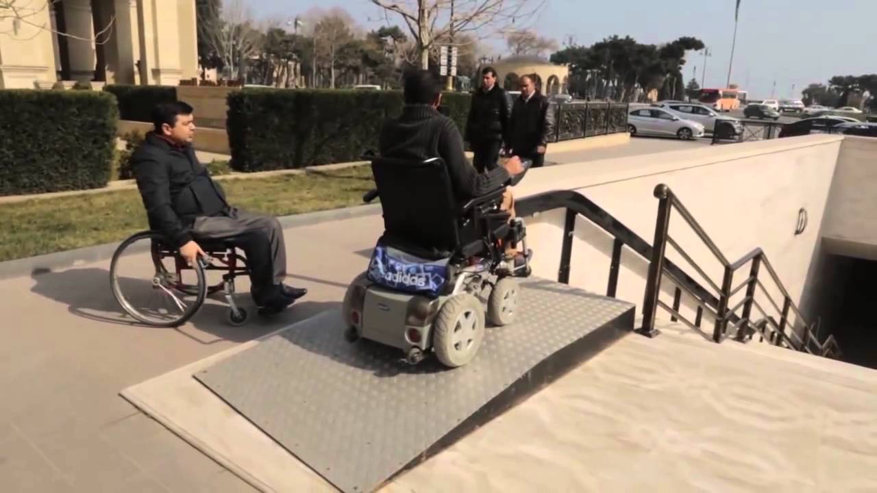 Əlilliyi olan insanların bir günlük şəhər gəzintisi