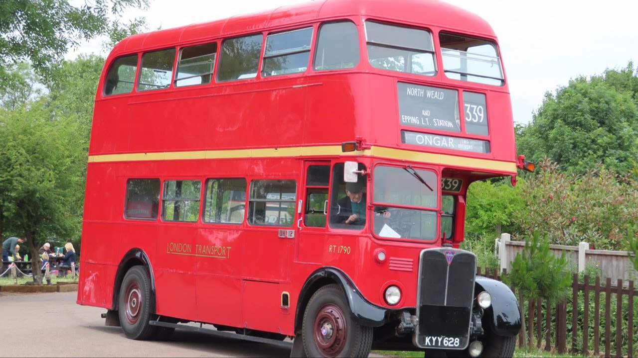 London Bus Company 1950 AEC Regent III - RT1790