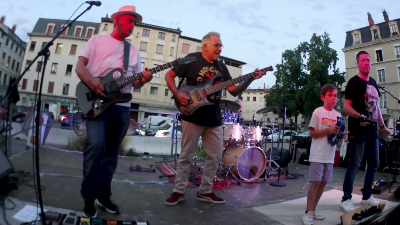 ZZ Top par The Grup, 22 07 2023, festival de jazz à Vienne, Gimme all your lovin, café du Rocher