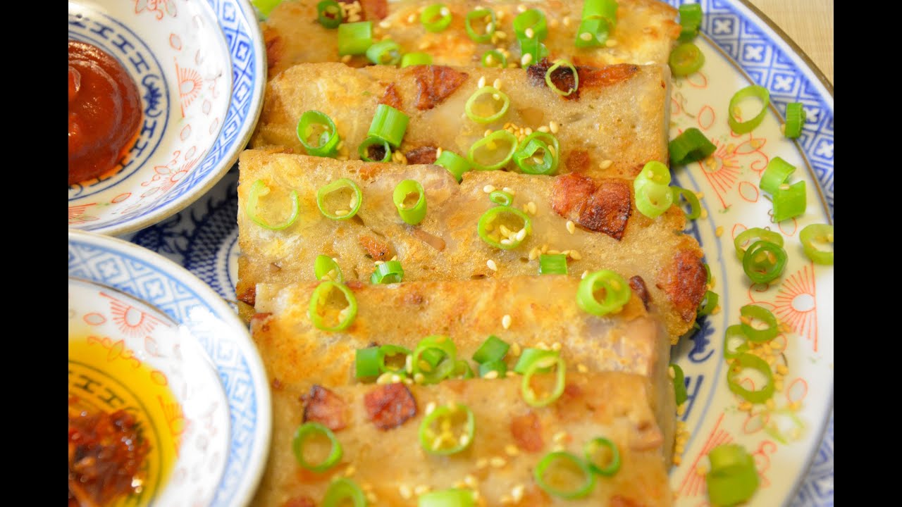 Chinese steamed Taro cake/ Wu Tau Gou, 芋頭糕