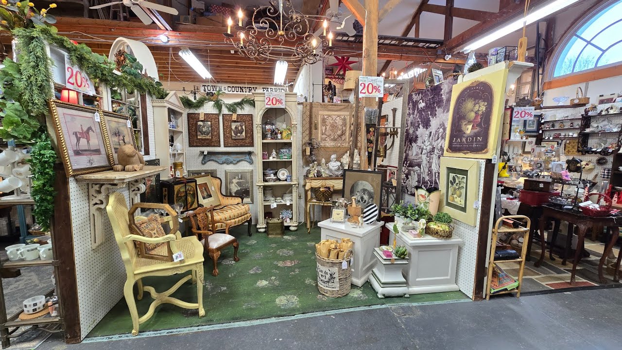 Redreamable & Pear Tree Home Booth Tour & Shop  Grey Barn|Antiquing & Thrifting Vintage|Yes We Ship 
