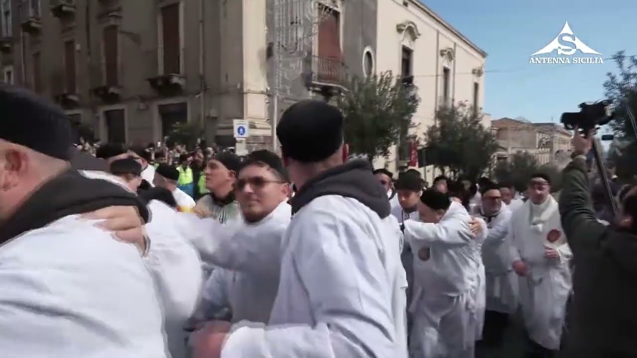 Ritardo record: salita di Sangiuliano alle 11