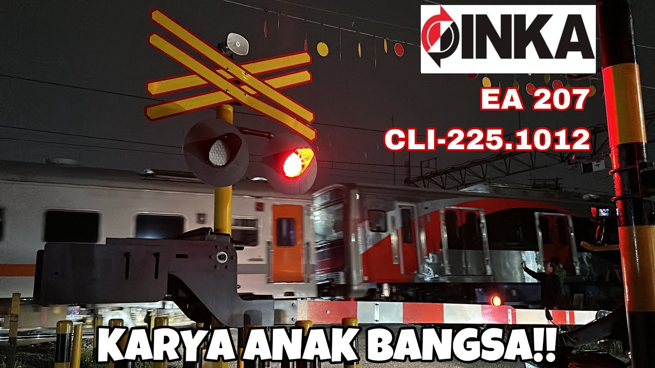 RANDOM Perlintasan Kereta Api disekitar Bekasi - Jakarta, Mengejar KRL Buatan Indonesia🇮🇩, EA207