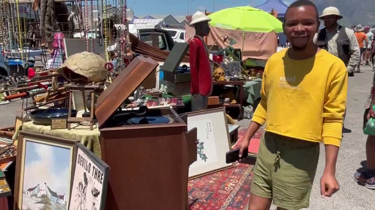 WHERE TO FIND THE BEST FLEA MARKET IN CAPE TOWN | VERY AFFORDABLE FLEA MARKET  | SUNDAY WALKS