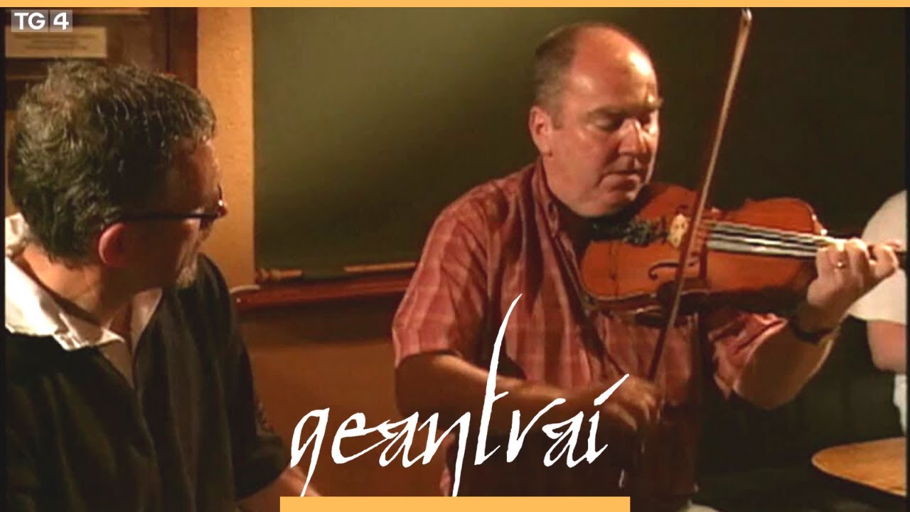Noel Hill & Tony Linnane | Tigh Chiaráin, Inis, Co. an Chláir | Geantraí 2005 | TG4