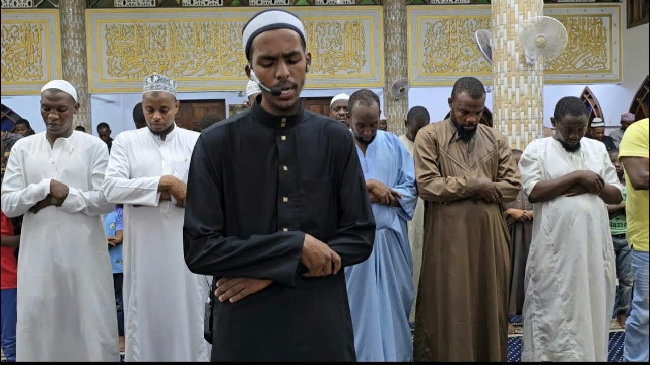 Isha and Taraweh day 28