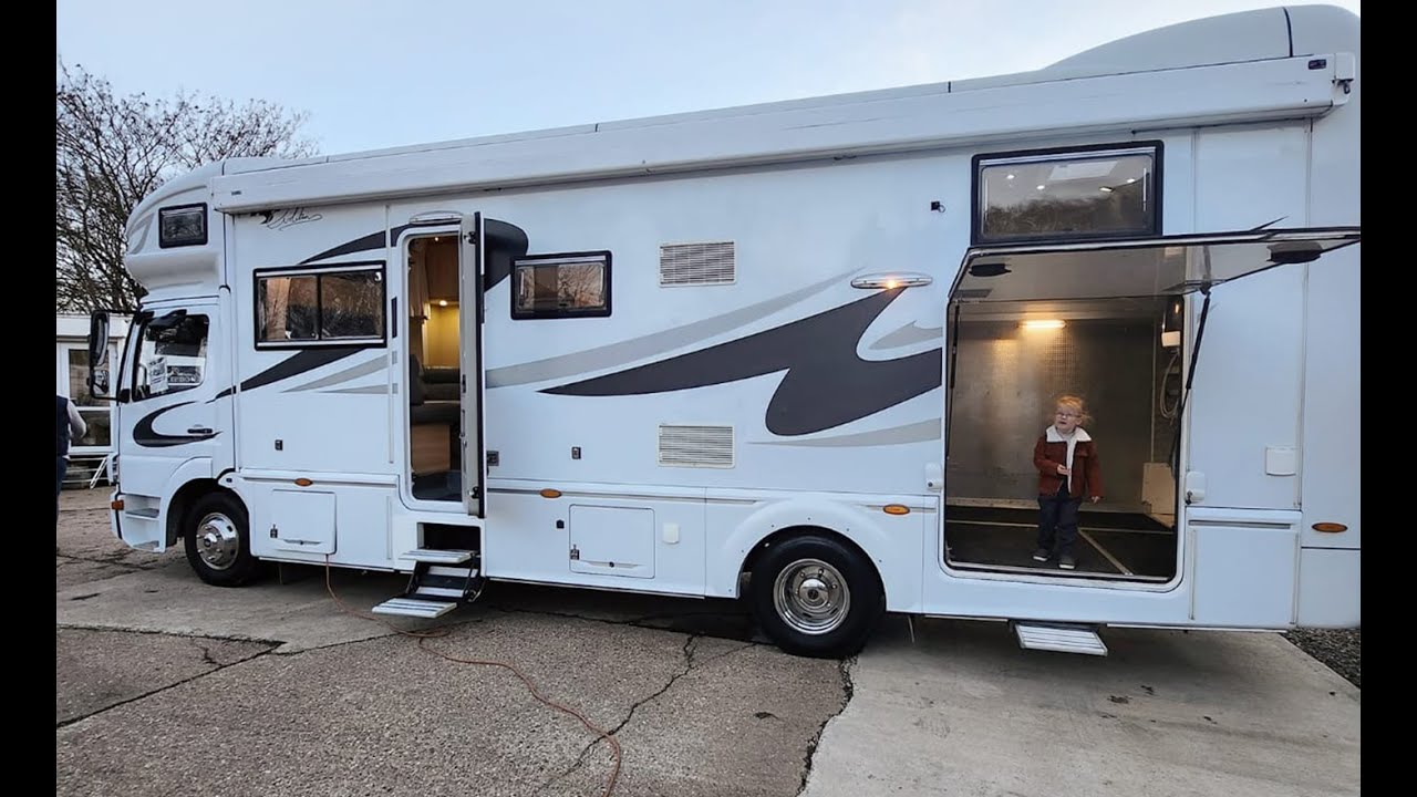 UPGRADING OUR VAN LIFE.. 🚐 😱