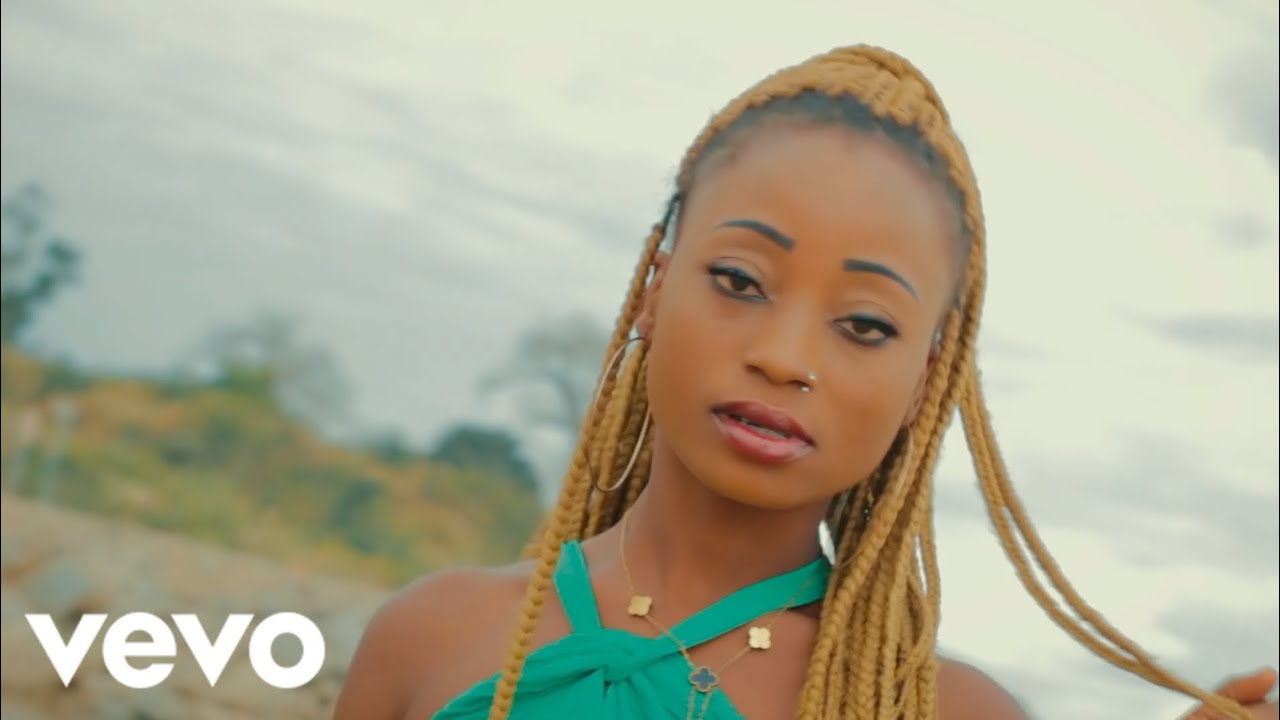 Prince Fatima_-_Karinacole_( Videoclipe_Officiel ) By Np Nachilanga