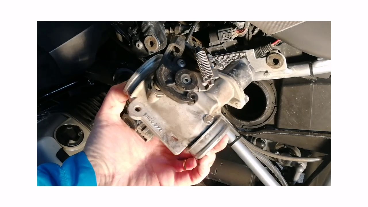 Pulizia corpi farfallati BMW R1200GS (08-09)
