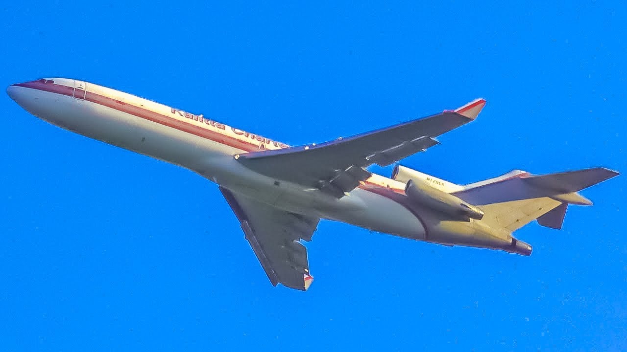 (4K) Classic Plane Spotting at Detroit Willow Run Airport