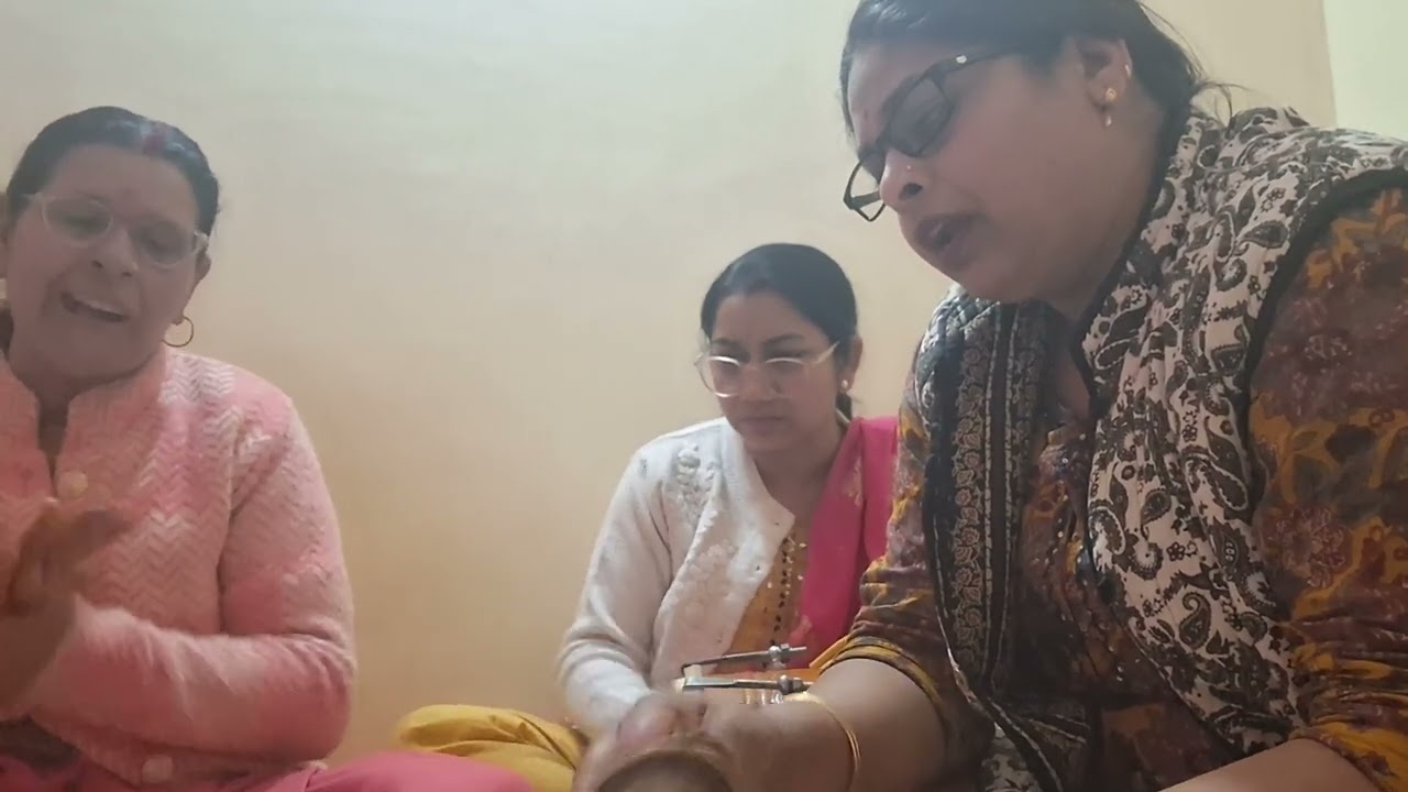 आज  🙏🌴 आप सभी को गोवर्धन  परिक्रमा मे चले।  💯👌मेरे बॄज की माटी चंदन  है। 