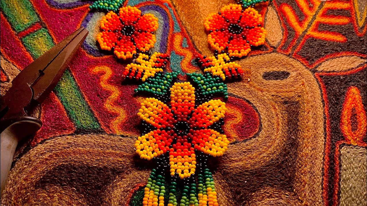 Arte Huichol - Curso Collar de Flor de Peyote Part 2 #6