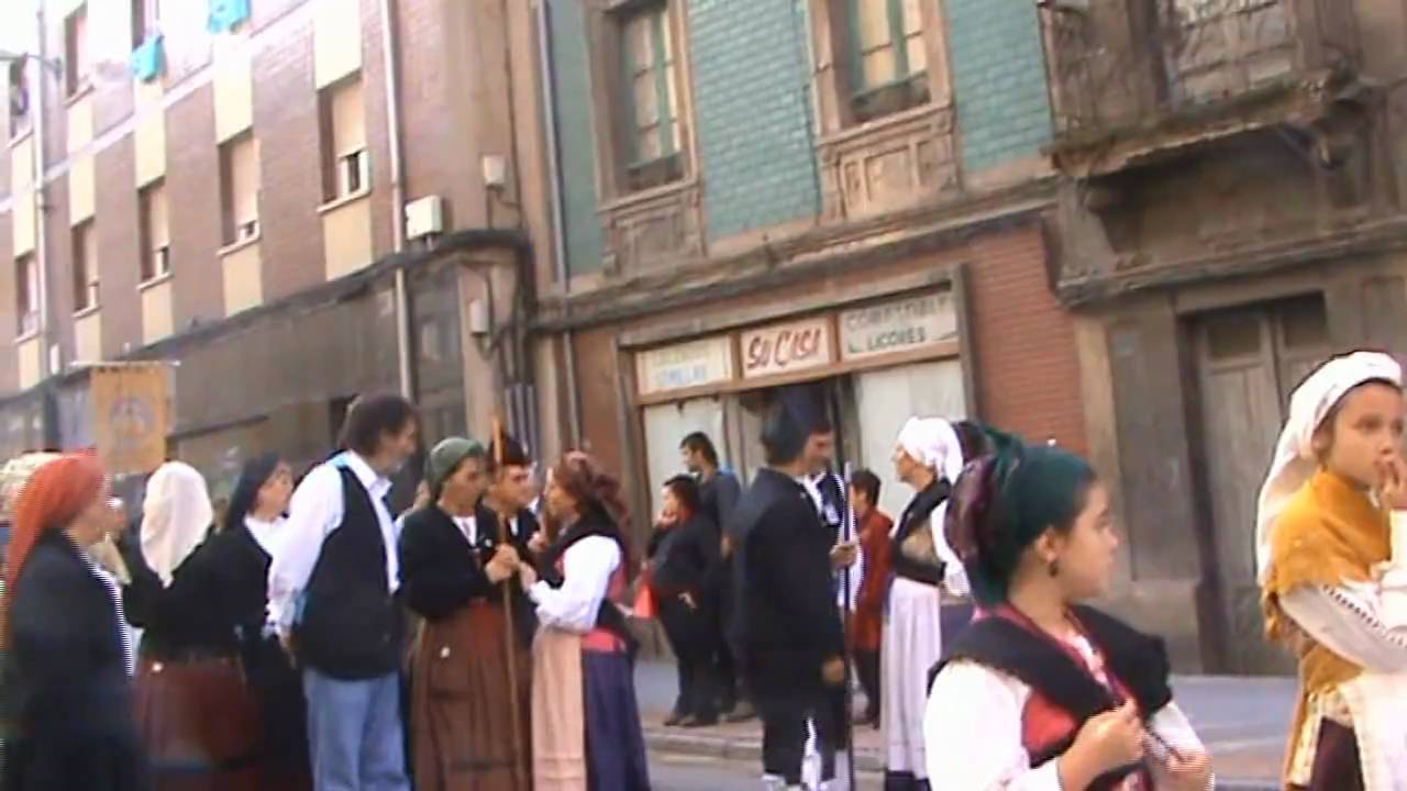 San Martin de Moreda 09. El Desfile