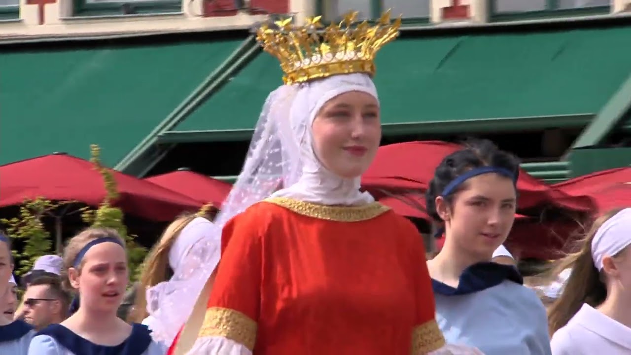 Highlight-reportage Heilig Boedprocessie Brugge 2022 met historische achtergrondinformatie