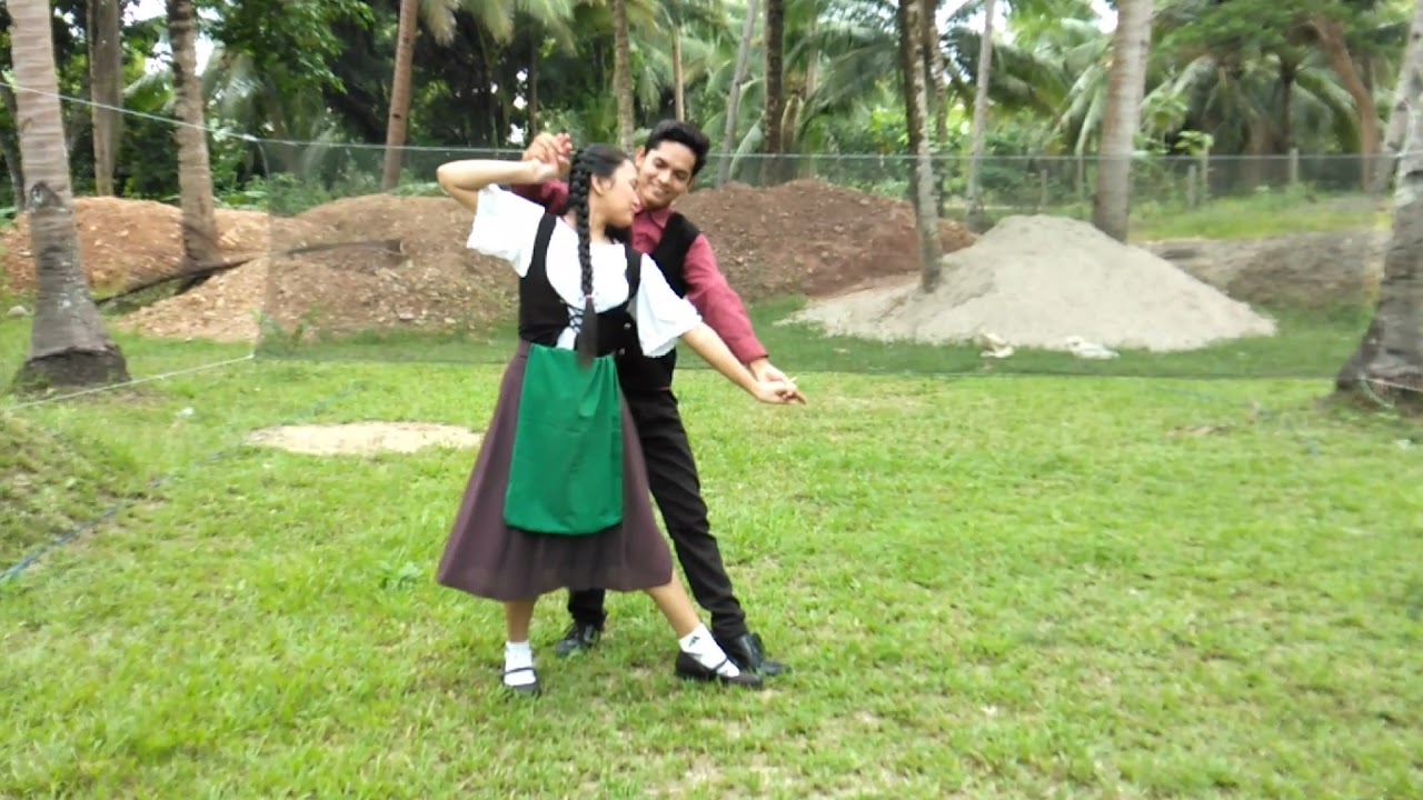 Varsovienne foreign folkdance