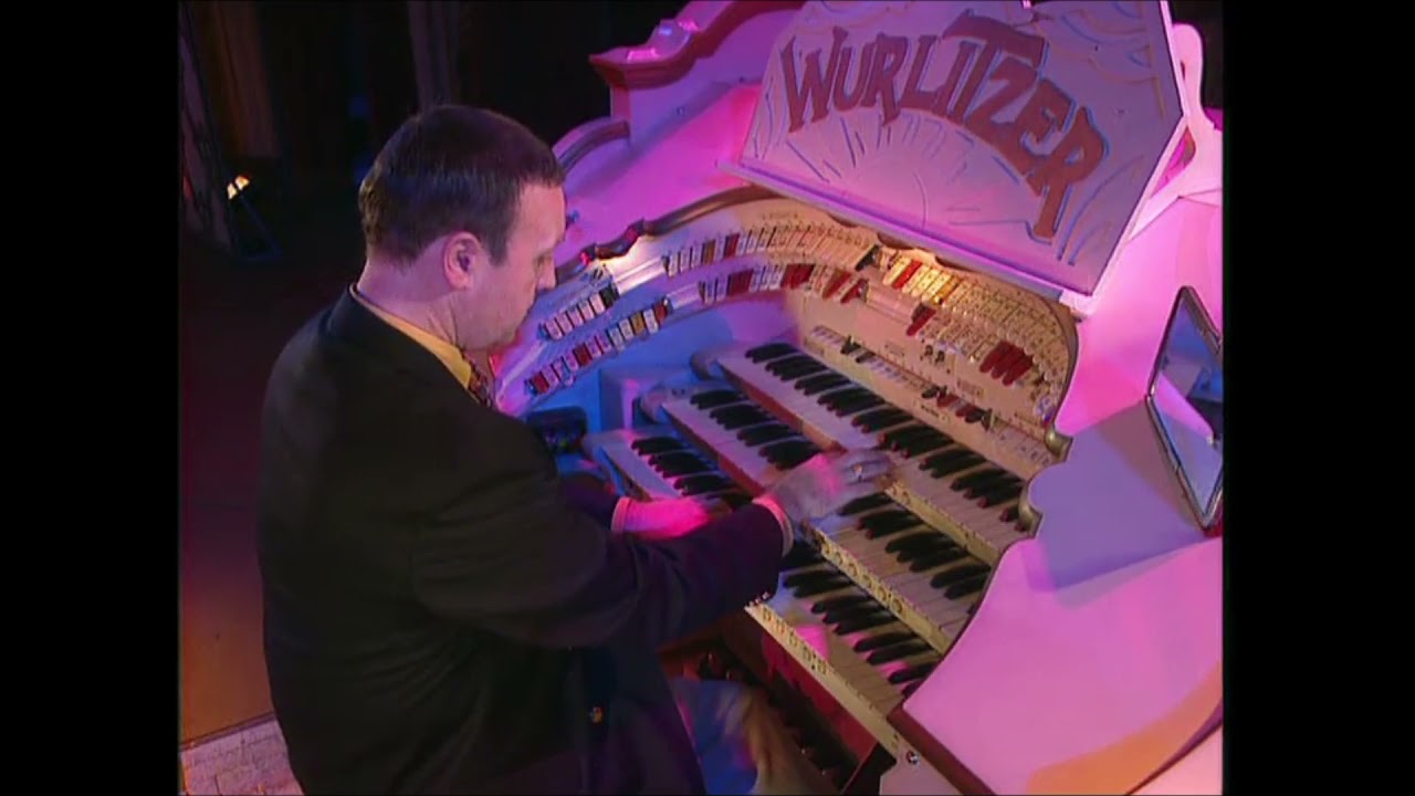 NIGEL OGDEN - "I'LL WALK BESIDE YOU" - BLACKPOOL TOWER BALLROOM WURLITZER - 2003
