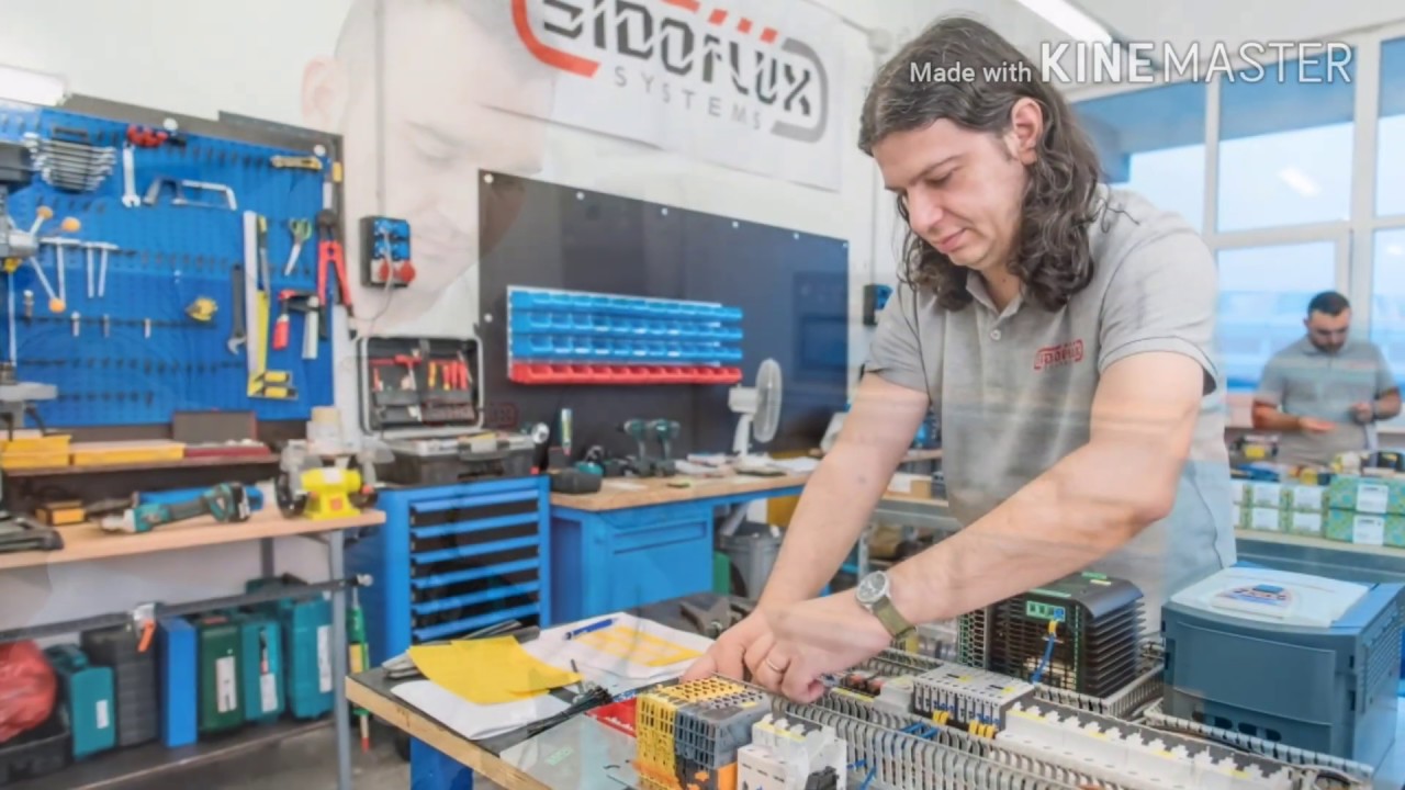Productia tablourilor electrice de automatizare la Sidoflux Systems.