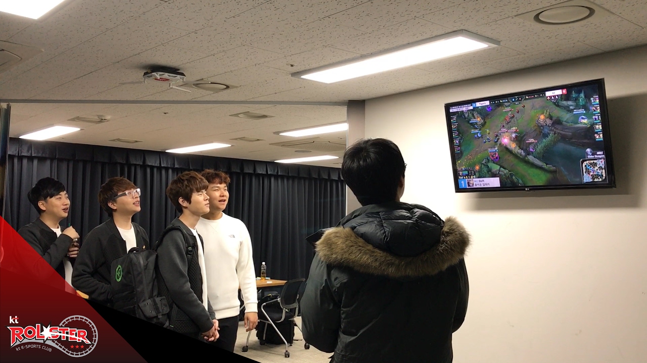 170202 kt Rolster backstage at the LCK 데프트 이즈리얼 슈퍼플레이 반응