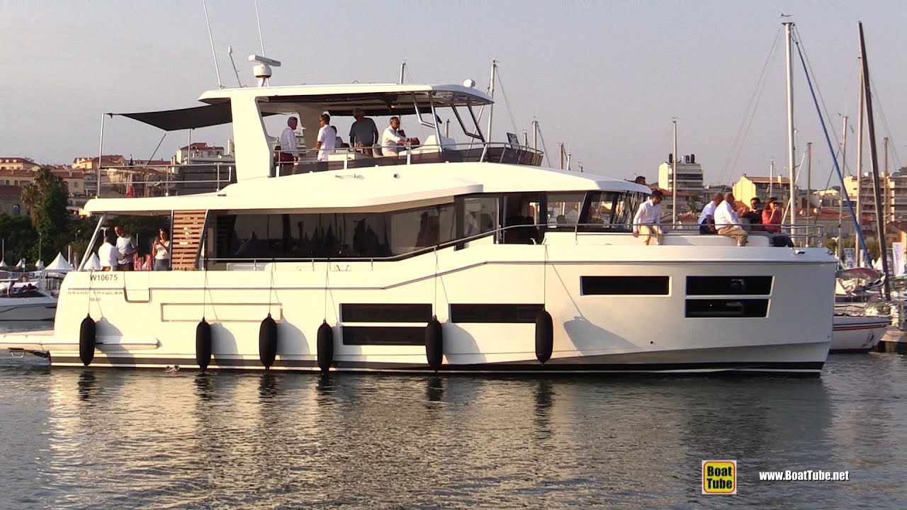 2022 Beneteau Grand Trawler 62 - Interior, Deck, Bridge Tour - 2021 Cannes Yachting Festival