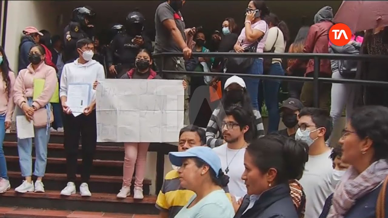 Estudiantes reclaman por cupos en universidades públicas