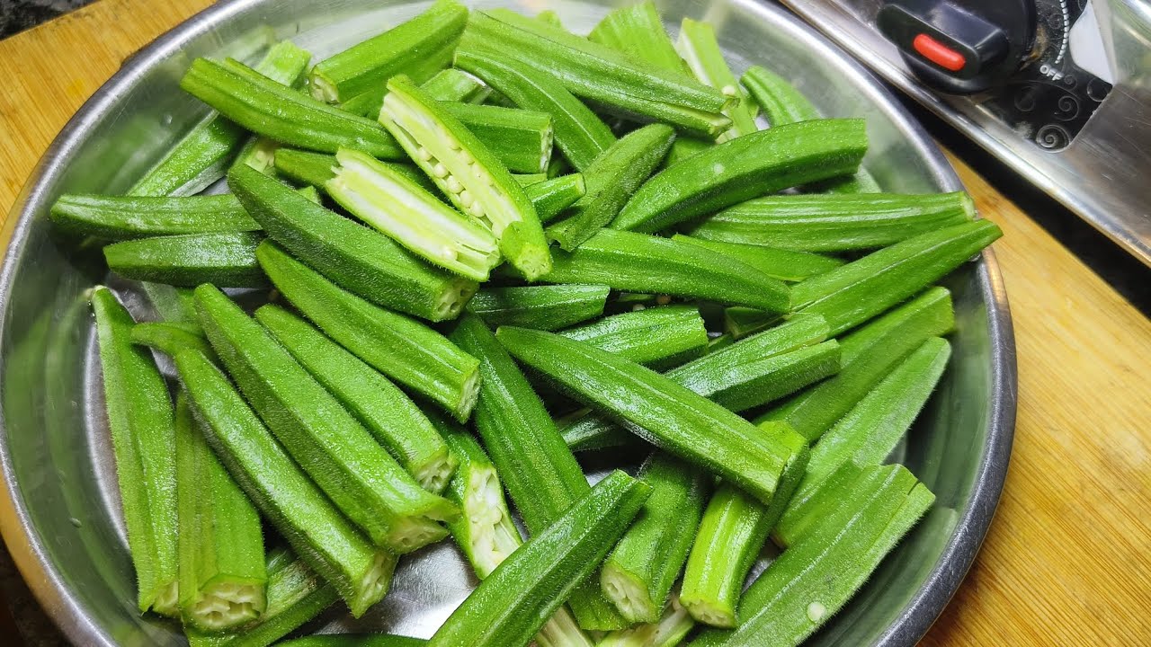 Bhindi Masala Recipe | Bilkul Chipchipi Nahi | Ghar Jaisa Desi Swad 