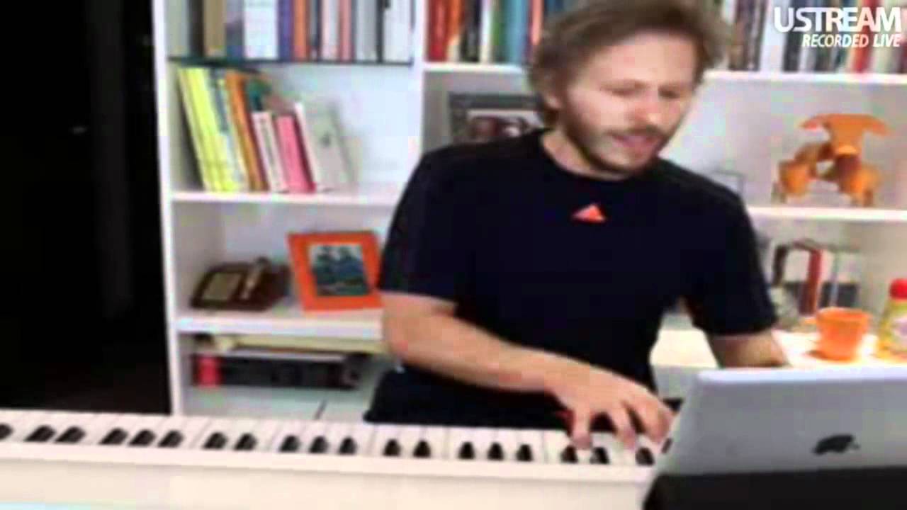 Noel Schajris canta "Amarte una vez más" en Twitcam