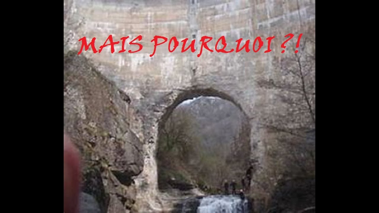 qui a fait creusé un trou dans ce barrage? #eau
