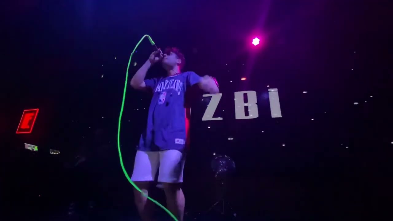 Ozbi-Gece G&ouml;r&uuml;ş&uuml; (IF Beşiktaş Konseri)