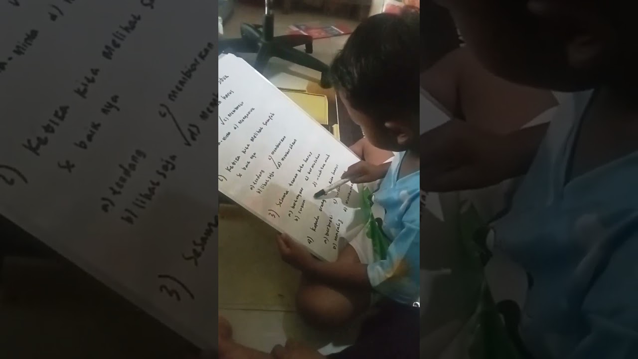 Di kasih kesibukan agar ngak maen hp