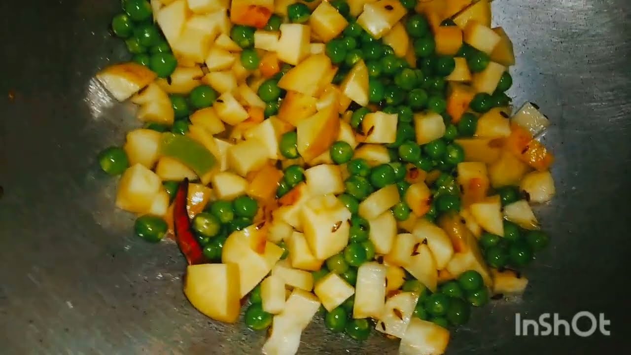 आलू मटर की घुघरी | Matar Ki Ghugni | Ghugni Recipe | Up Recipe | Indian Snacks | Aloo Matar Ghughni