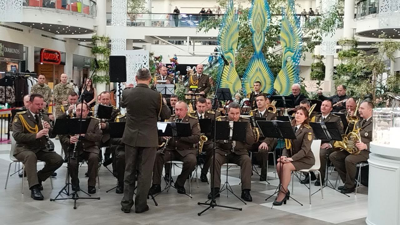 Львів 2023: військовий оркестр у Львові музика з Піратів Карибського моря Pirates of the Caribbean