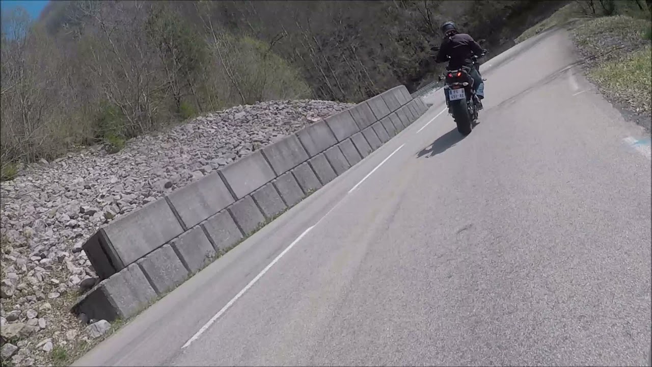 KTM superduke 1290 GT Jura avec les Frappadingues.