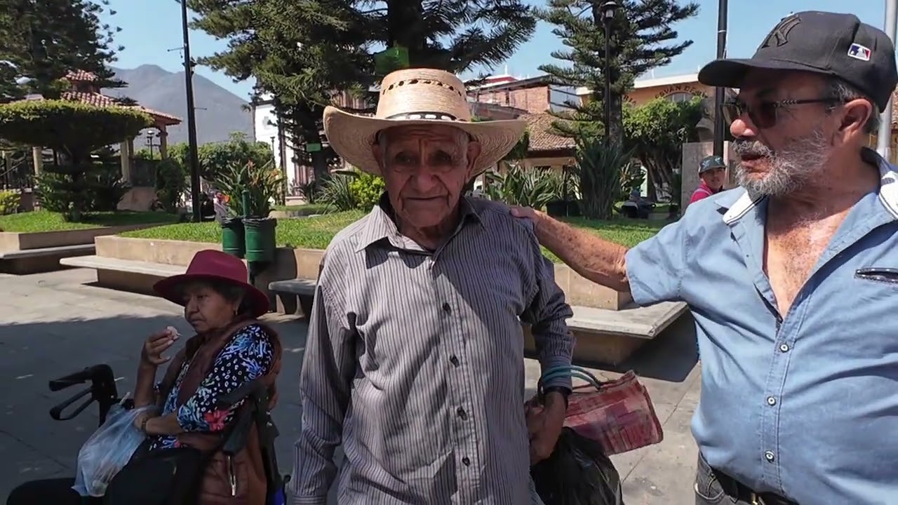Muy buenos días vamos a la plaza de mi #Chavinda #yonacíenchavinda 4 de marzo 