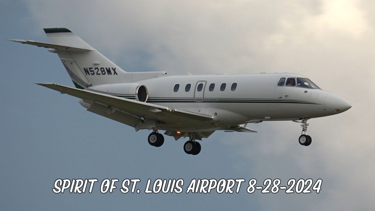 General Aviation and Biz Jets Take off and land at Spirit of St. Louis Airport!