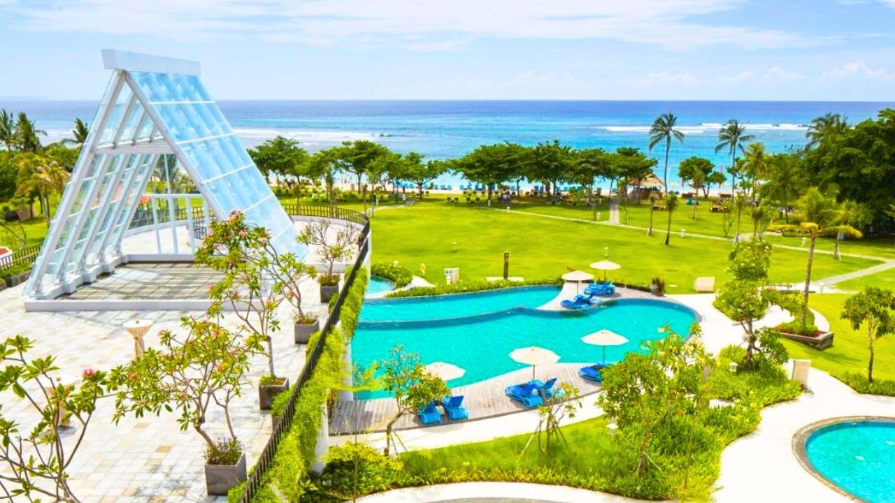 Merusaka Bali Hotel | Nusa Dua BEACHFRONT Resort (Full Tour 4K)