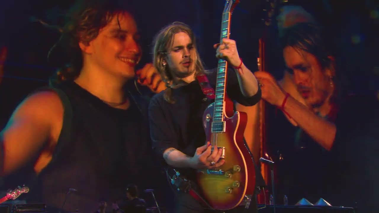 AIRBAG - Himno Nacional Argentino - Vivo en Velez (Live at Velez Stadium)
