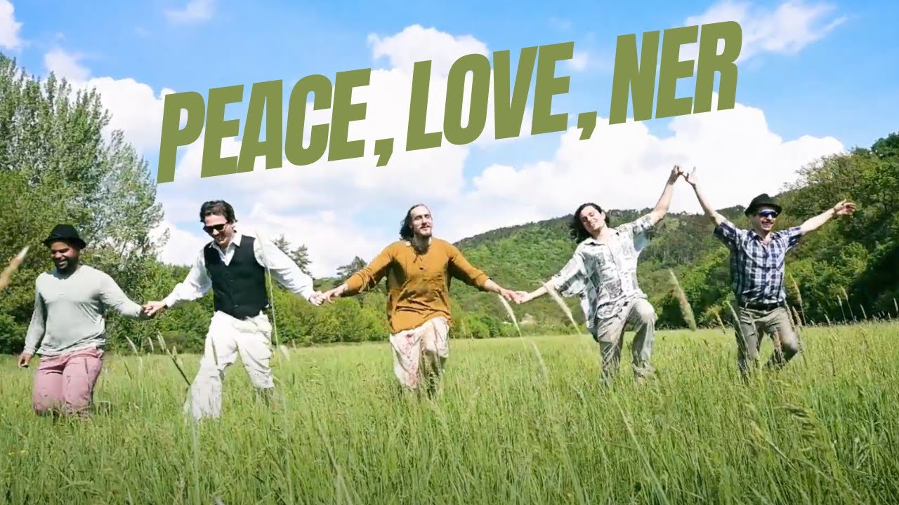 D&eacute;:Nash - Peace Love Ner
