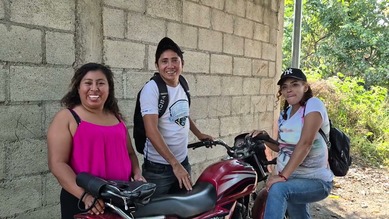 YOVANA empezó hacer berrinch3s solo por que KARINA no llego a trabajar