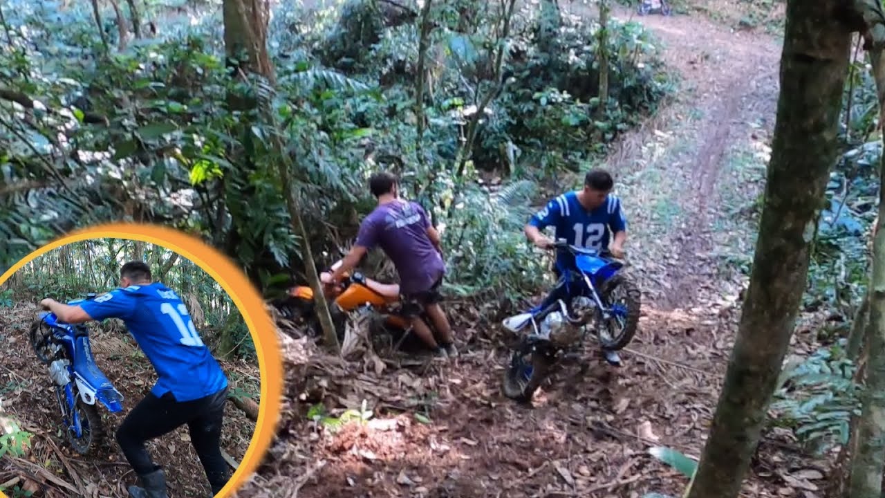CORRIDA DE MINI MOTO NA TRILHA (VÁRIOS T0MB0S ENGRAÇADOS).