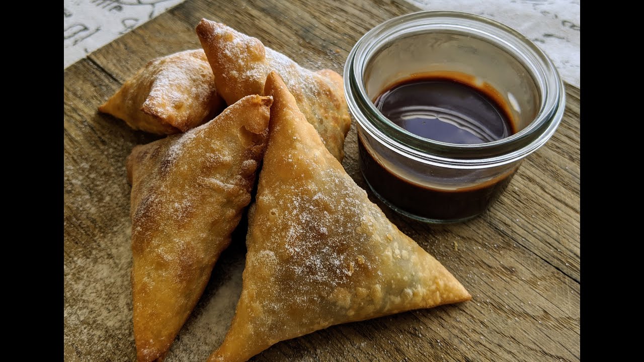 SPICED APPLE SAMOSAS WITH CHOCOLATE SAUCE
