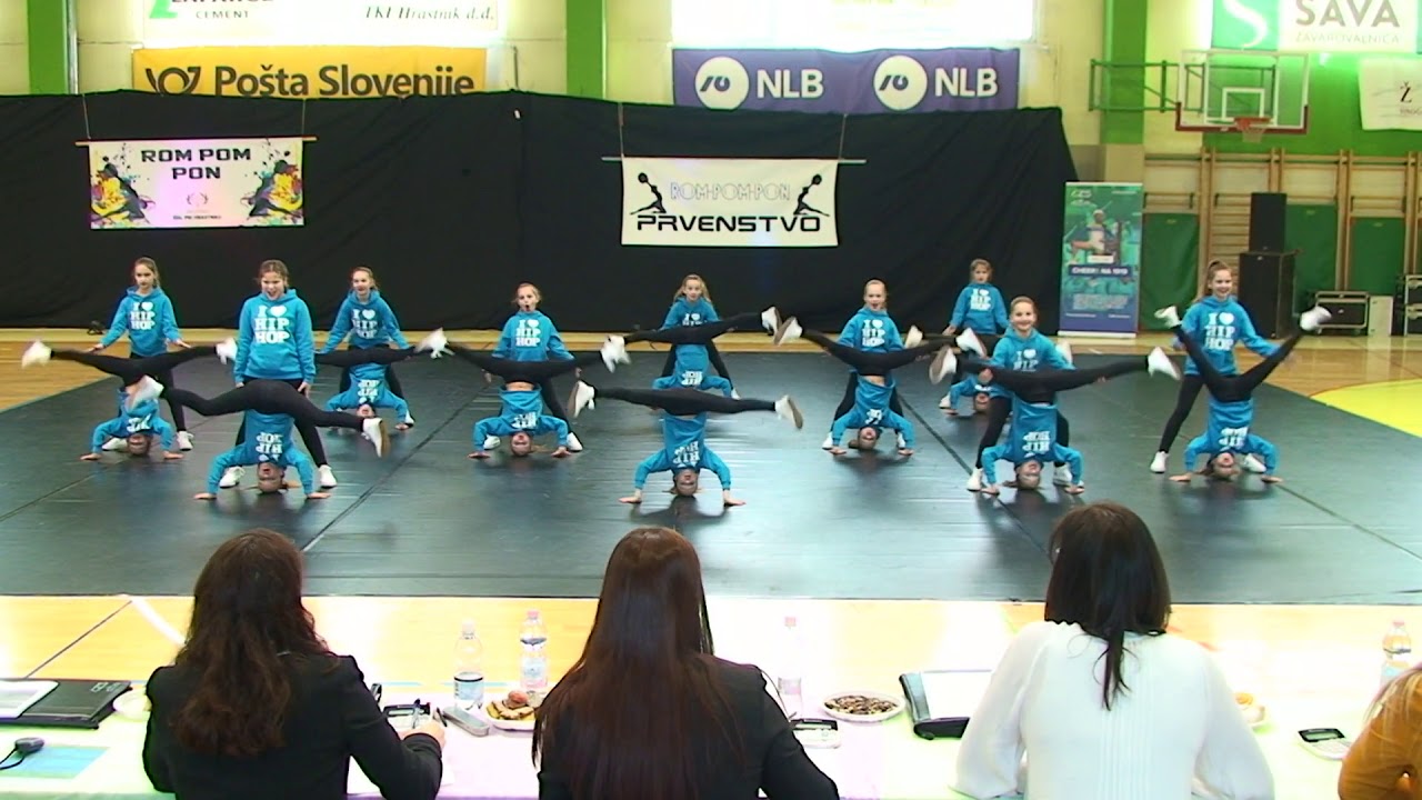 PD AKS dance studio Gold Zajčice 1 Otroška cheer hip hop skupine Rom Pom Pon 2019