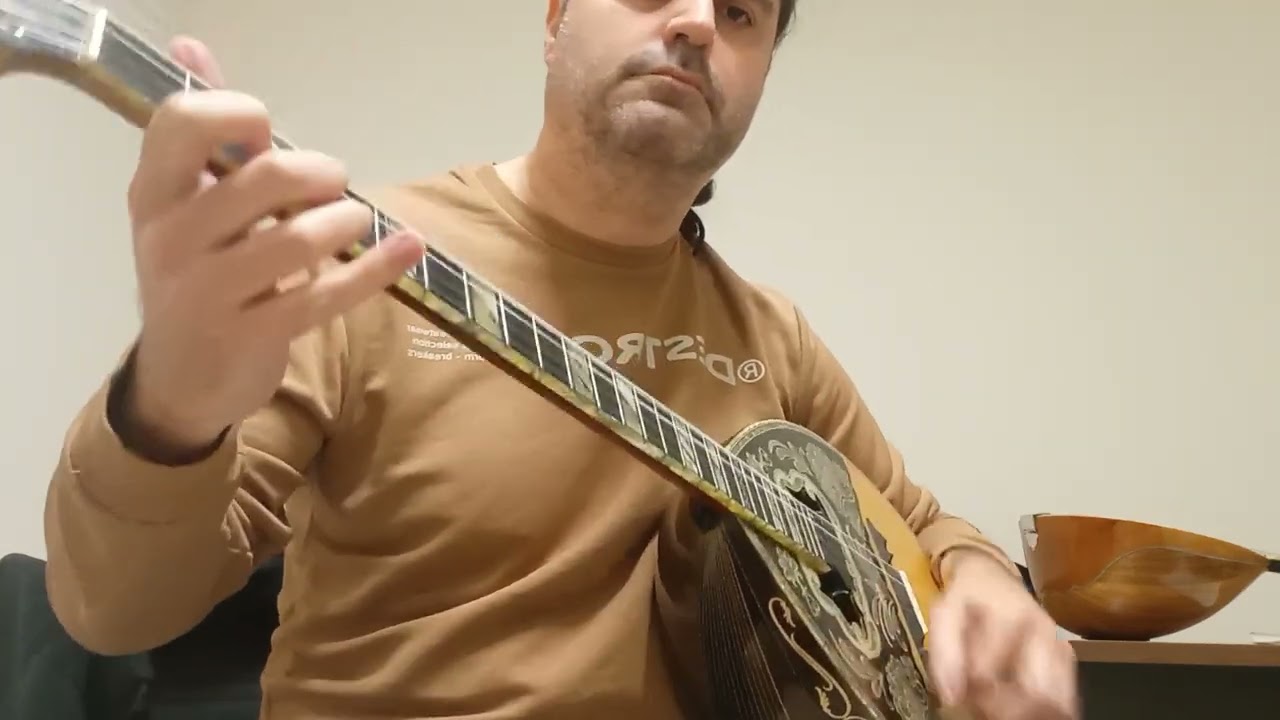 Σαββατόβραδο στην Καισαριανή (solo bouzouki) Μιχάλης Καζάνας
