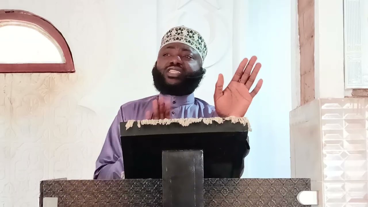 Entitled:Legitimate visitation and polytheistic visitation to graves.Dr uthman Muhamad Bashir Camara