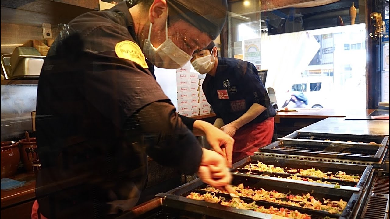 築地銀だこトップクラスの実力！新橋店 林さんによるたこ焼職人技 Japanese Takoyaki Master